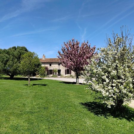 Le Moulin Du Fresne, Chambres D'Hotes Gourgé Exteriér fotografie